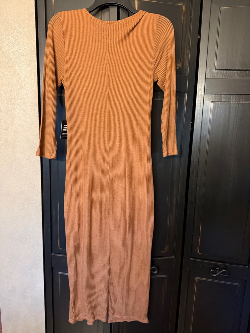 Express Ribbed Button-Front Maxi Dress - Picture 5 of 8